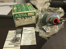 Asco 832070 120/60 RED-HAT SOLENOID VALVE RARE NEW IN BOX SALE USA  79