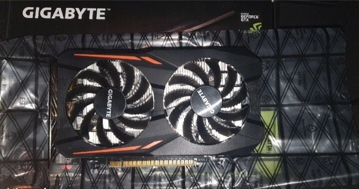 Carte Graphique Gigabyte GeForce® GTX 1050 Ti 4Go GDDR5 WINDFORCE 2X OC Edition - Photo 2/4