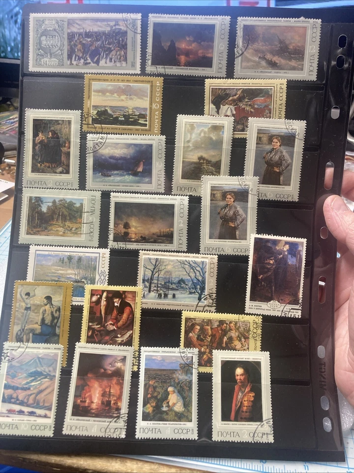Lote de estampillas artísticas vintage usadas de la URSS, 1967-1983; HR/canceladas. 40+ estampillas en hoja. Foto 2 de 4