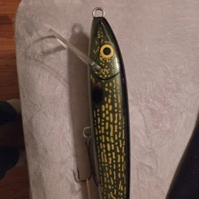 Rapala Original 29" Giant northern  pike Display Fishing Lure 