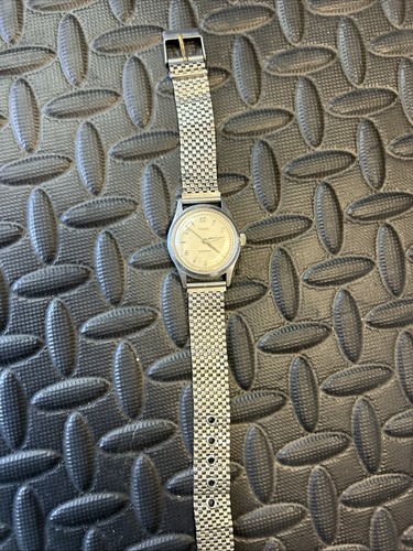 Vintage TIMEX Mechanical Women’s Watch Made In USA Dust Proof Silver Tone 26mm - Picture 13 of 22
