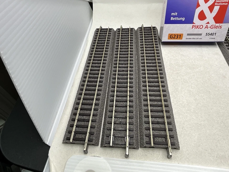 PIKO HO Scale A-Track Expansion Straights pack of 6 #55401 - Image 2 of 4