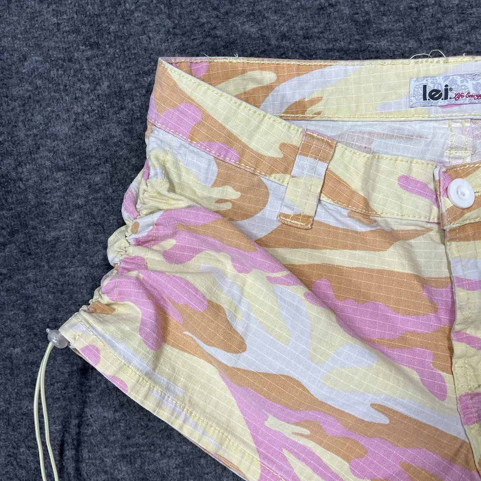 Y2K LEI Shorts Size 7 Yellow Pink Camo Ripstop Low Rise Cinch Legs 2.5” Inseam - Image 4 of 4