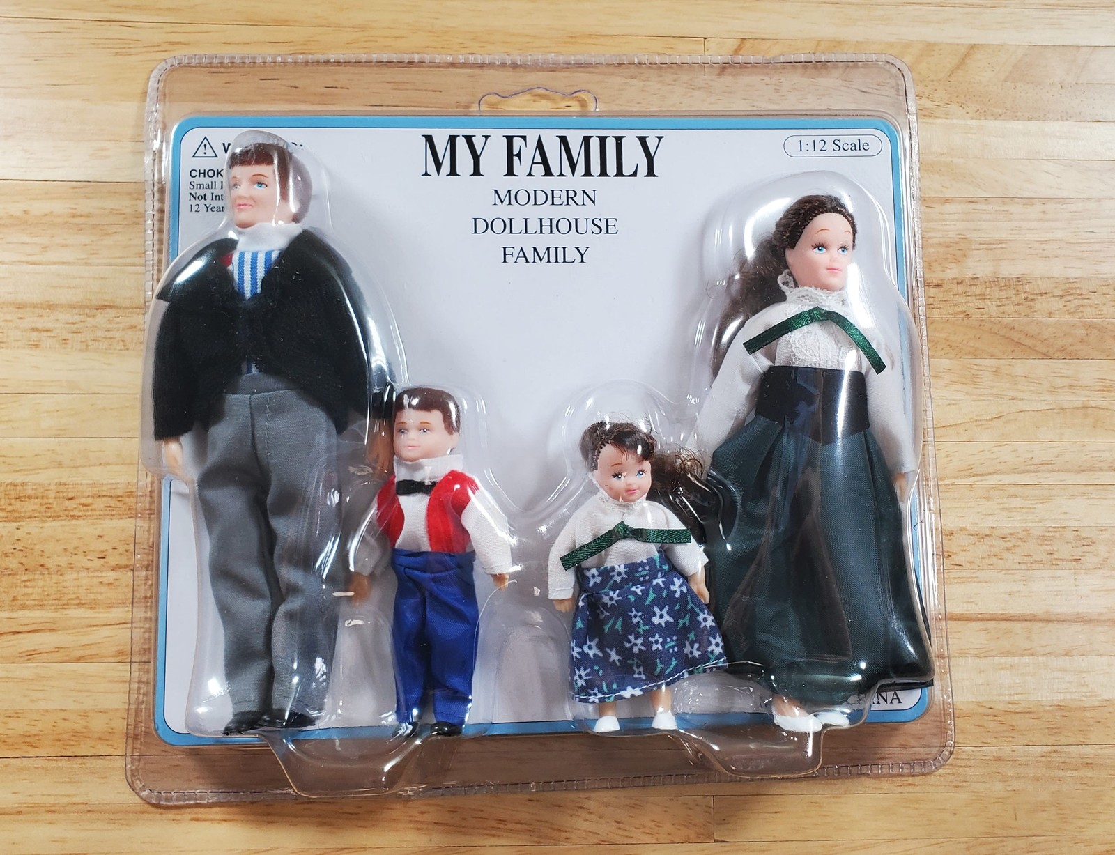 Dad Mom Daughter Son Poseable 1:12 Scale