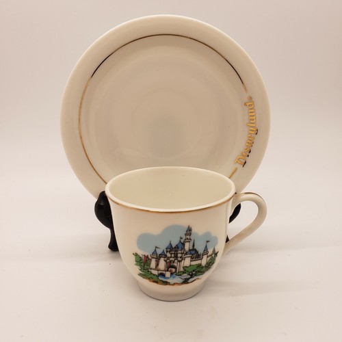 Walt Disneyland Tea Cup & Saucer Set Cinderellas Castle Gold Trim - 第 1/7 張圖片