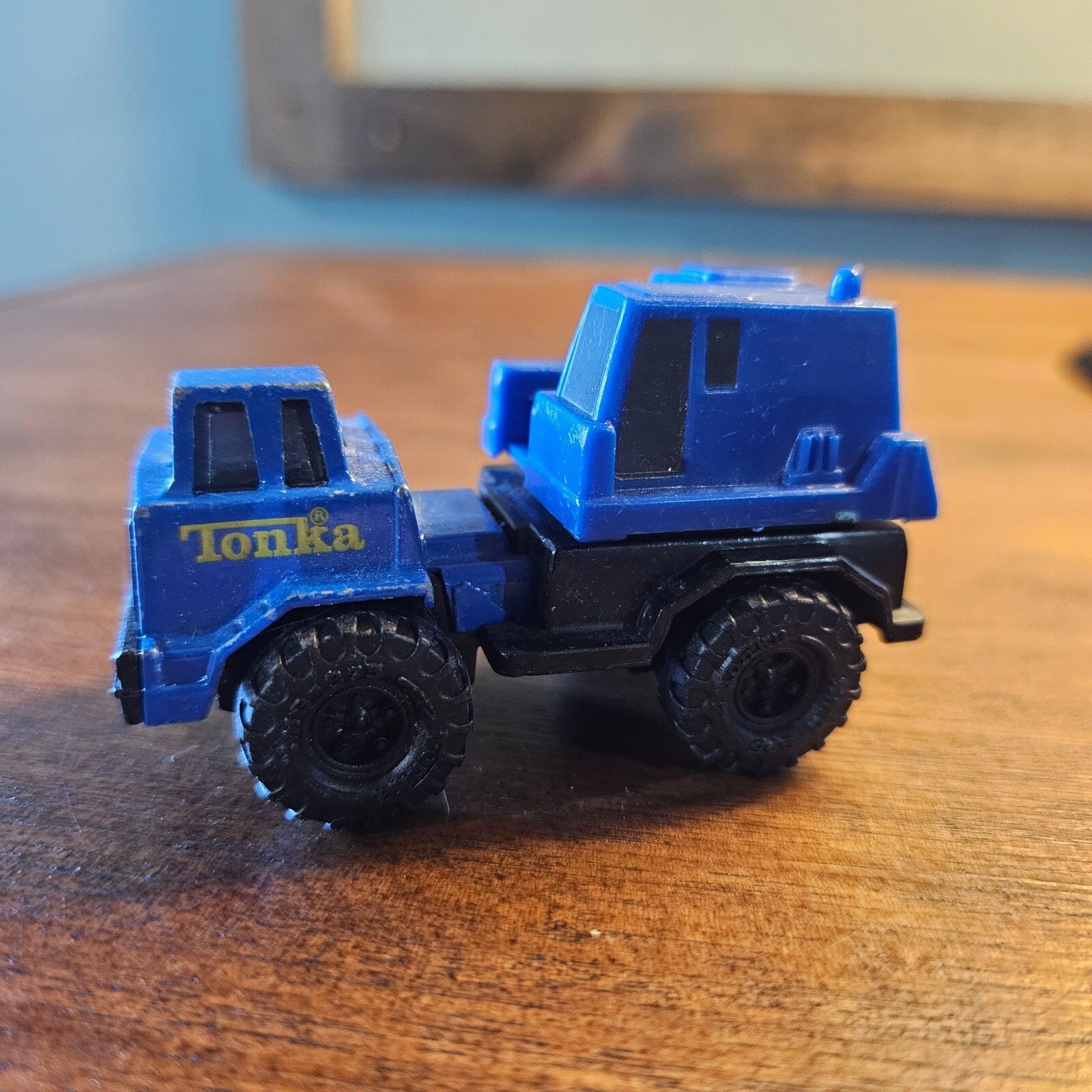 Vintage 1992 Tonka Diecast Farm Toy Tractor Truck 3.25