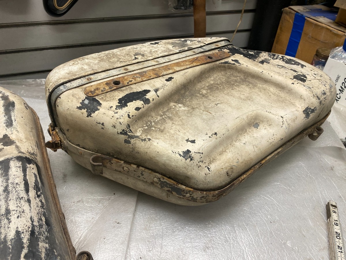 OEM Harley Knucklehead Panhead Vtg Royalite Bubble Bags Saddlebags