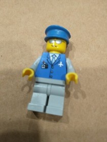LEGO City Airport Crew Minifigure w/ Sunglasses & Cap, FROM 5933