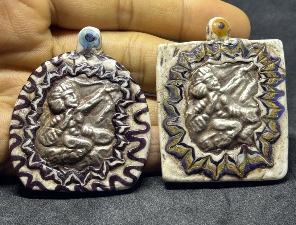 2 Impresionantes Colgantes de Vidrio Grabado en Plata Cara de Guerrero Emperador Romano Antiguo Raro Foto 4 de 4