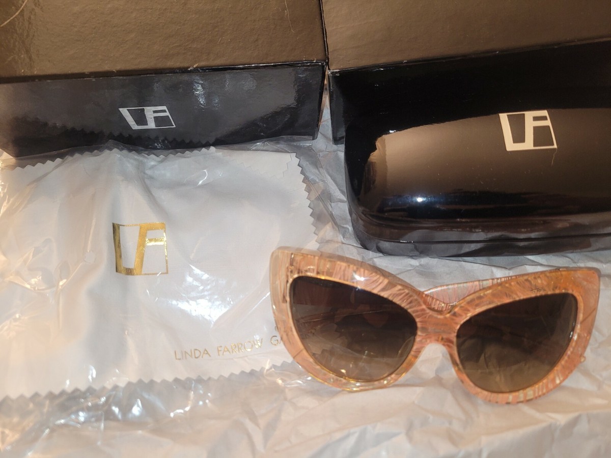 Linda Farrow x Charlotte Olympia Cat Eye Sunglasses Charlotte Olympia // X Linda Farrow Clear & Pink Tapered  main image 2