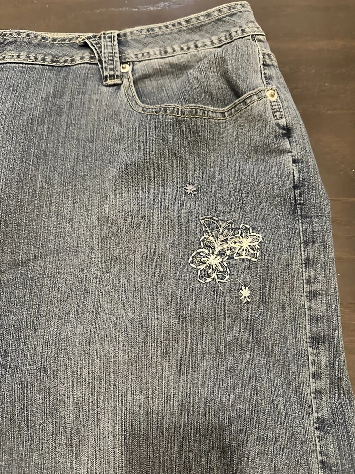 Falda vaquera estilo Y2K talla 18 Avenue Jeans nueva con etiquetas costuras florales acampanadas azul claro Foto 4 de 4