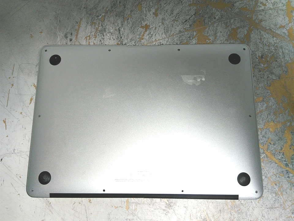 Apple MacBook Air 13" Laptop A1369 Intel Core 2 Duo 1.86GHz 2GB Ram 120GB HDD OS - Image 4 of 4