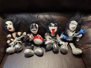 Kiss Plush | eBay