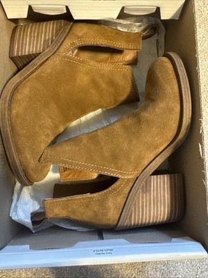 Steve Madden Sharini Boots Women Size 5.5 Suede Block Heel Cut Out Ankle Pull On