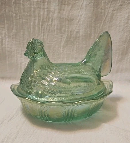 Fenton Hen On Nest Covered Dish Iridescent Green Glass 5.5" x 4.5" x 4.5"