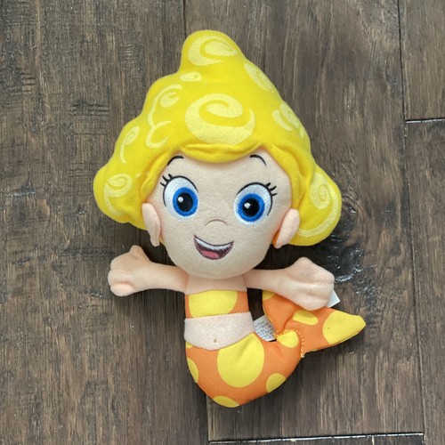 deema plush