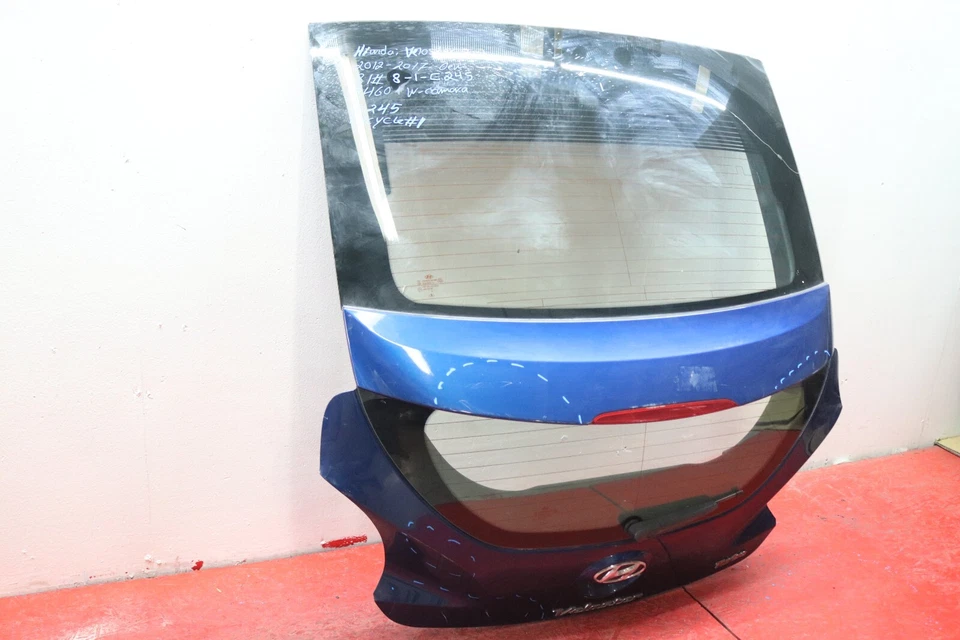 2012 2017 HYUNDAI VELOSTER TURBO REAR LIFTGATE OEM WITH CAMERA - Image 2 of 4