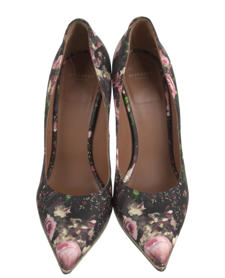 Zapatos de salón Givenchy Paris de cuero negro con estampado floral, talla 7 (US) 37 (IT) FUNCIONAN PEQUEÑOS Foto 3 de 4