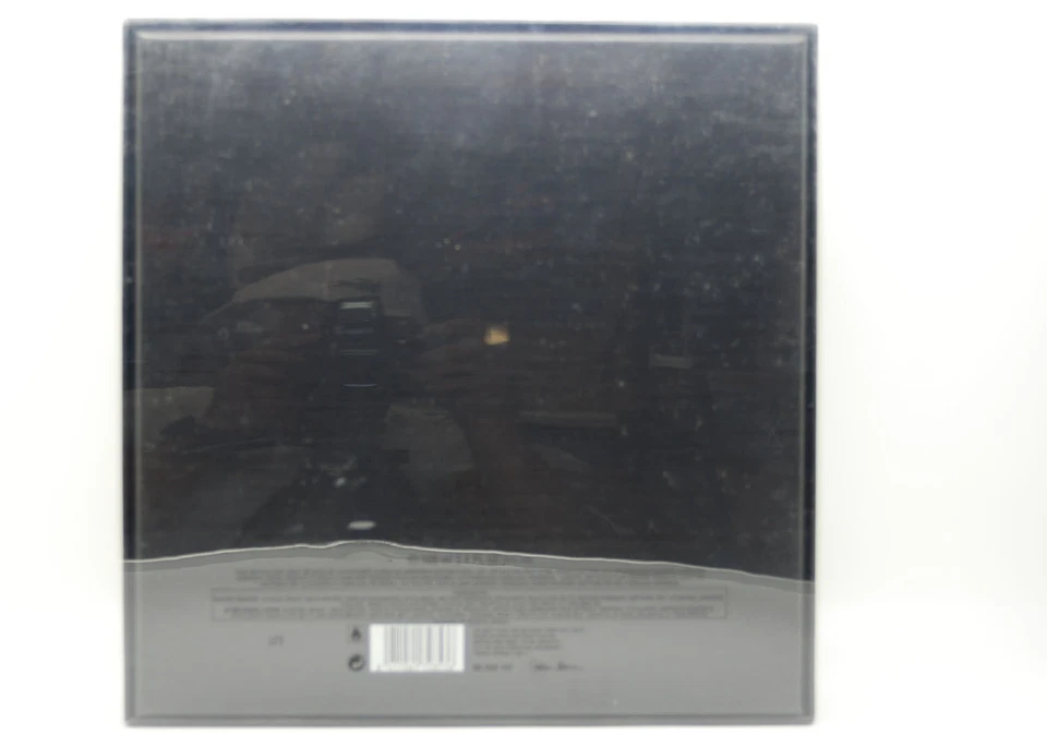 Juego de regalo 212 VIP por Carolina Herrera para hombres (3,4 oz eau de parfum spray + 3,4 oz después del afeitado) Foto 2 de 2