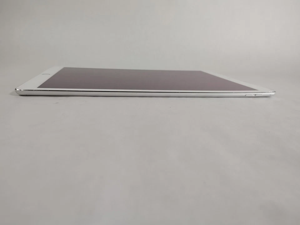 Apple iPad Pro 12.9" (1st Gen) A1584 128 GB iOS 16.7.11 (WiFi Only) - Image 4 of 4