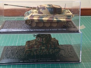 1/72nd scale diecast German World War Two WW2 tanks job lot Tiger Flakpanzer