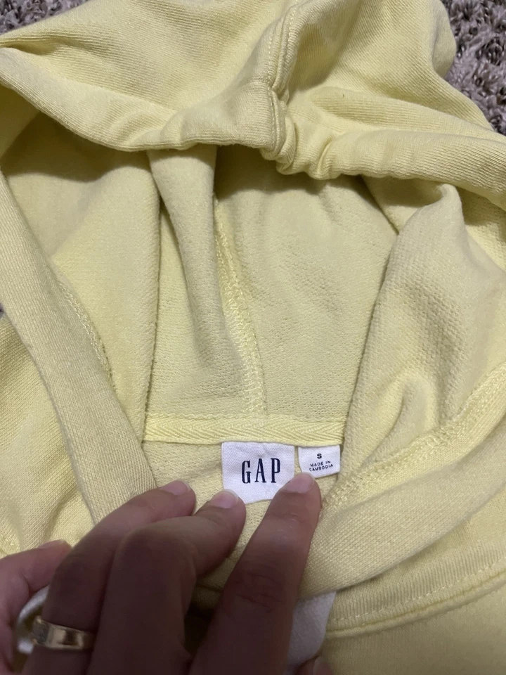 Sudadera con capucha para mujer Gap amarilla ligera de mezcla de algodón pequeña Foto 4 de 4