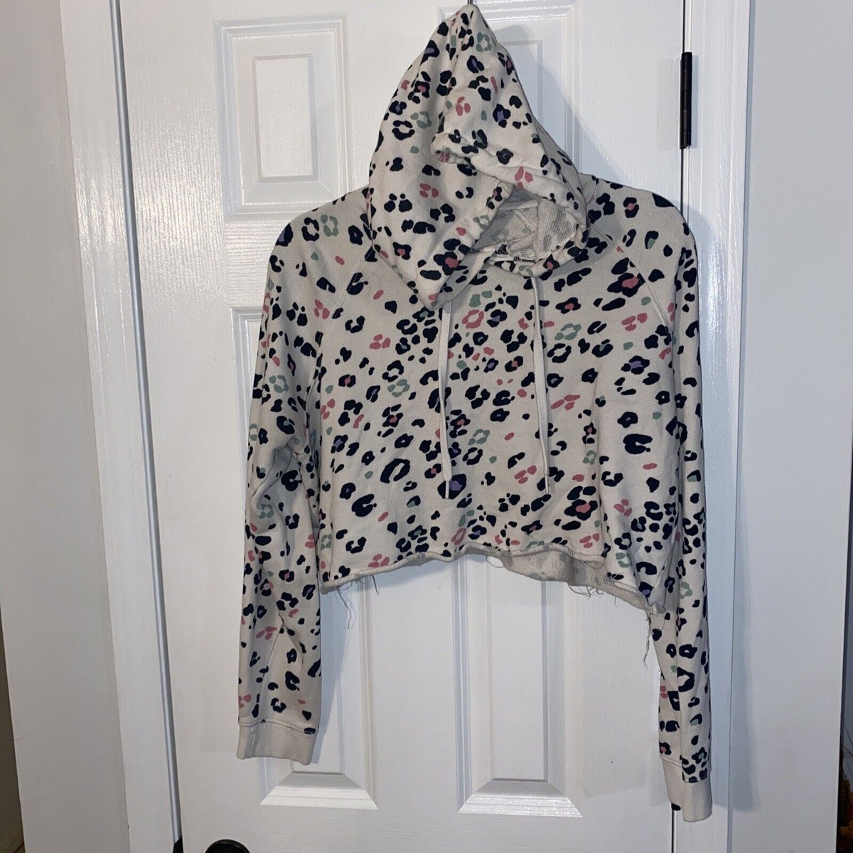 Forever 21 Hoodie Adult Medium White Leopard Style Print Cropped Woman