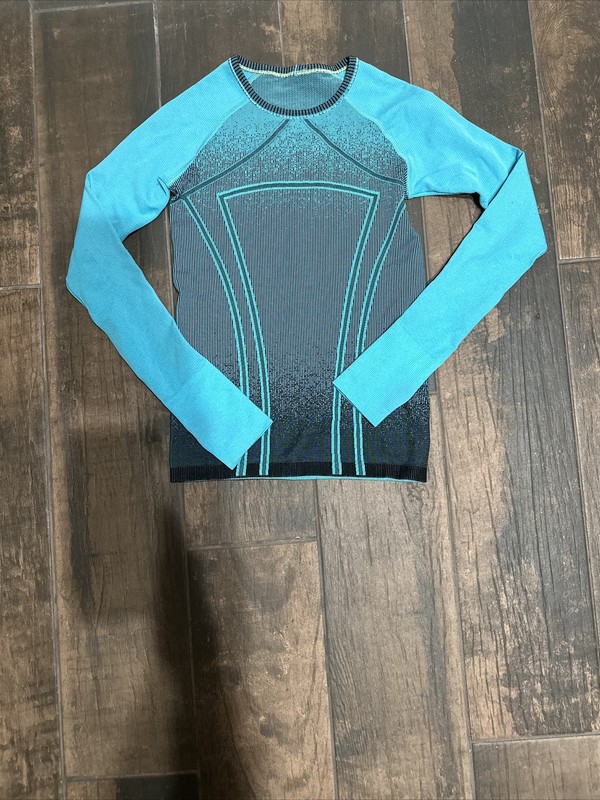 Ivivva Long Sleeve teal & black Size 12