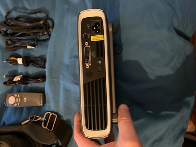 HP SB21 Digital Projector with Remote and Power Cables ,No Disc.See Photos.Used.