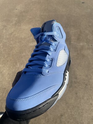 Size 9.5 - Jordan 5 Retro SE Mid UNC