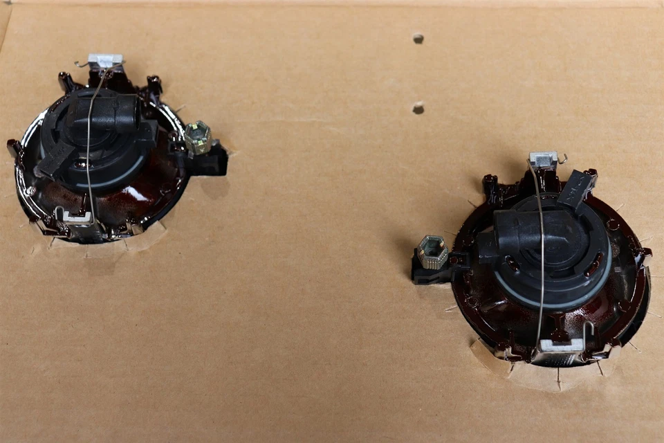 Комплект противотуманных фар 0000 8Z H01A 2003-2005 Mazda6 неспортивные от оригинального производителя - Изображение 3 из 4