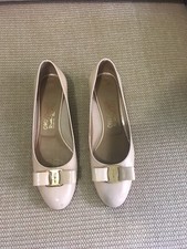 Salvatore Ferragamo Vara New Beige Pink Patent Pumps Heels Shoes 8.5 B