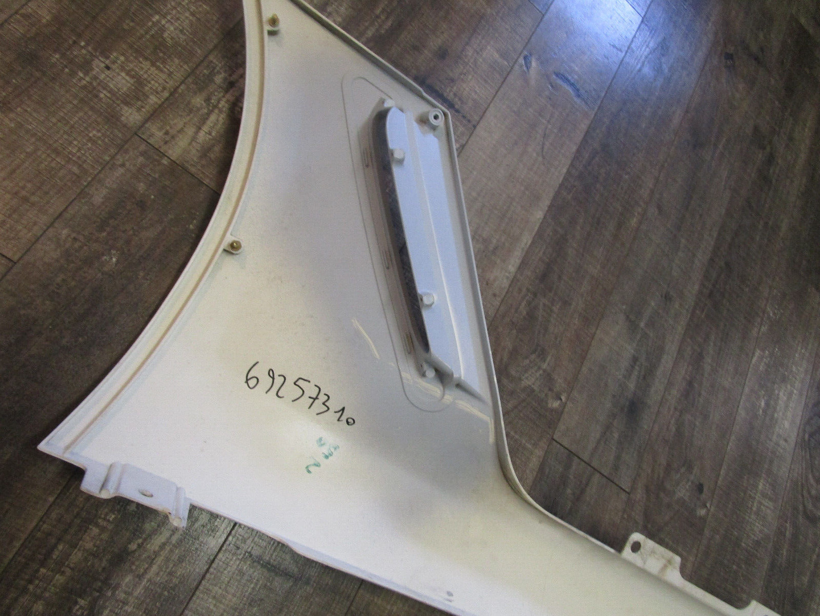 Ferrari 599 GTB Fiorano - LH Sill Cover/Side Skirt - New With Crack P/N 69257310