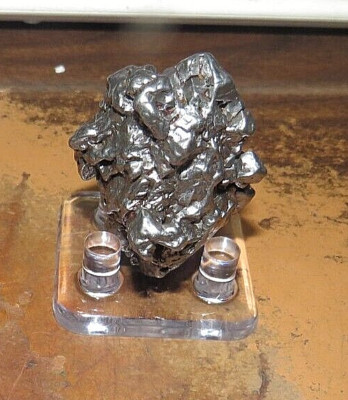 74 GM CAMPO DEL CIELO METEORITE CRYSTAL  GREAT PIECE  WITH STAND