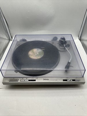 Technics SL-D202 2-Speed Automatic Direct-Drive Turntable (C012)