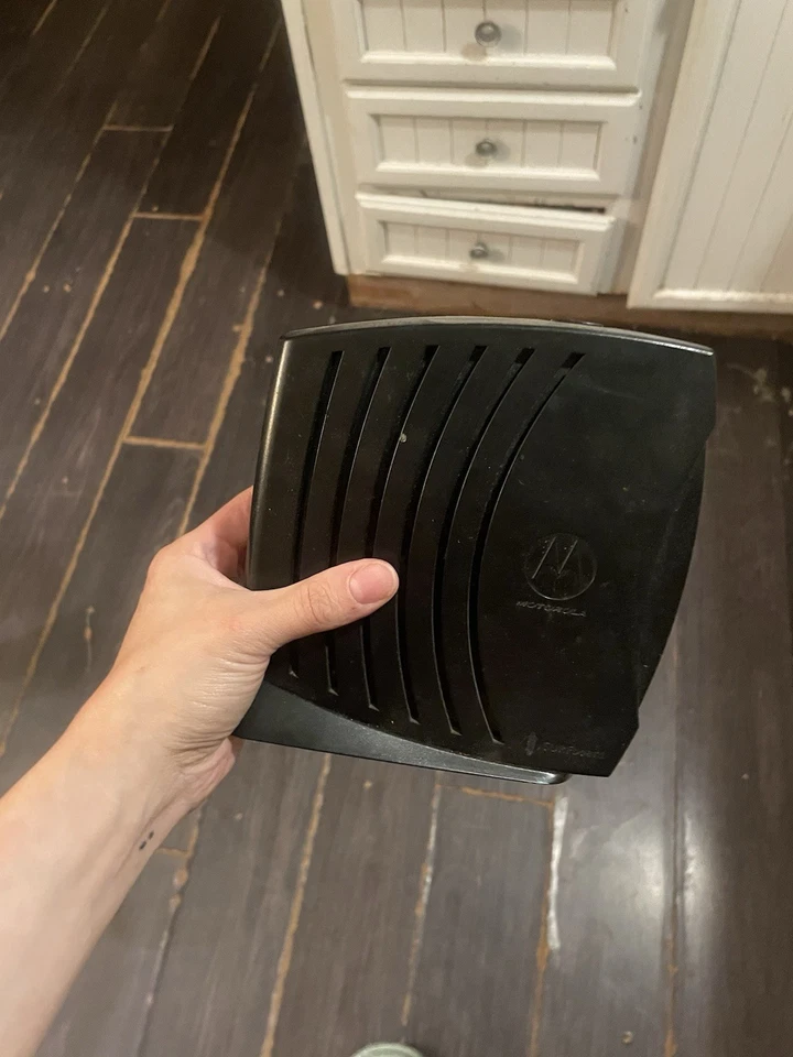 MOTOROLA  SURFboard - Model SB5101U Modem - With Power Supply Cord! Used - Image 2 of 4