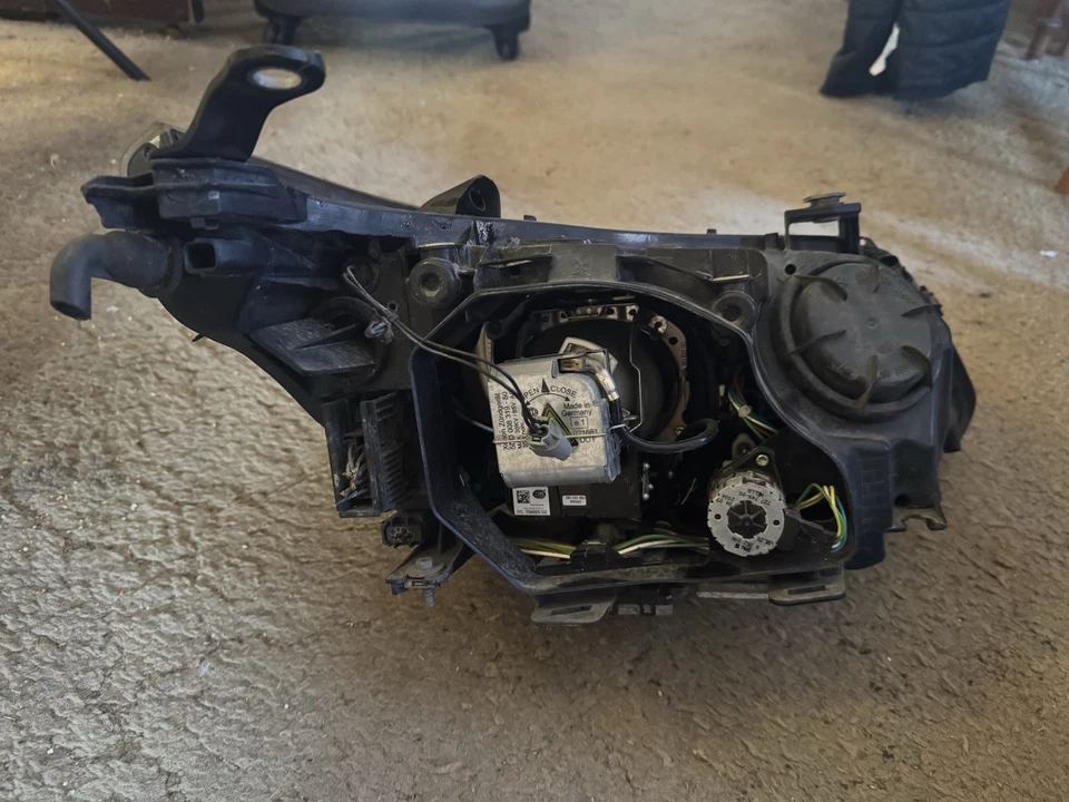 Faro conductor izquierdo xenón OEM 2004 2005 2006 2007 BMW SERIE 5 550i 535 M5 Foto 3 de 4