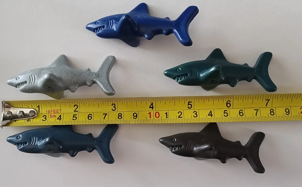 Lote de 5 juguetes de tiburón General Mills de la década de 1980 colores extremadamente raros sin producción Foto 2 de 4