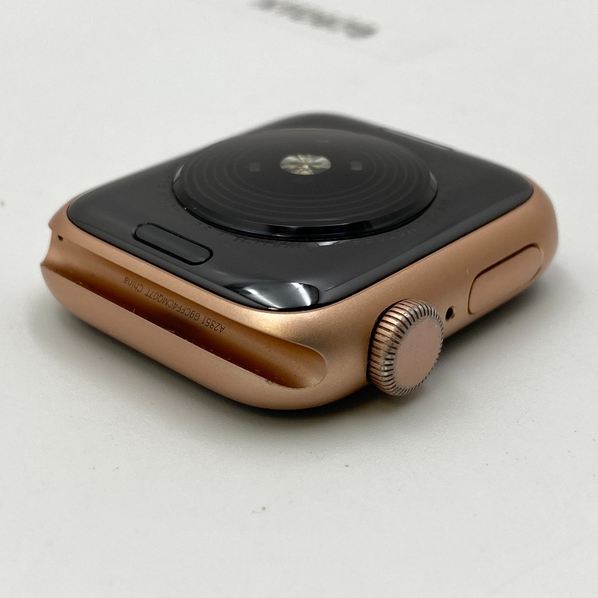 Apple Watch SE 1st Gen. 40mm Gold Aluminum GPS A2351 - Fair