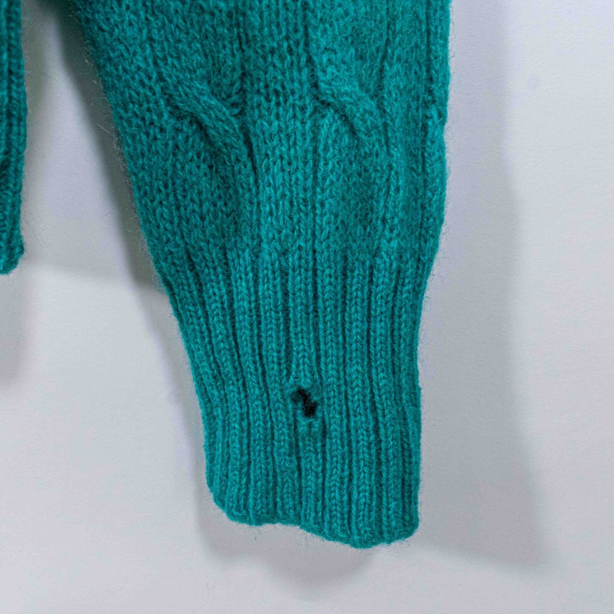 Brooks Brothers Shetland Wool Cable Knit Sweater Distressed Size