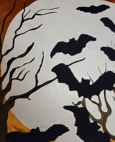 Storehouse Halloween musikalisches Wurfkissen 20 Zoll Fledermäuse Spukszene leuchtet im Dunkeln - Bild 8 von 11