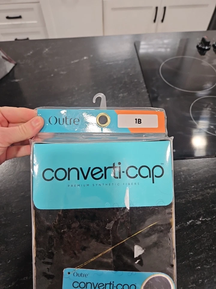 OUTRE PREMIUM SYNTHETIC CONVERTI-CAP WIG BAHAMA MAMA - Image 3 of 4