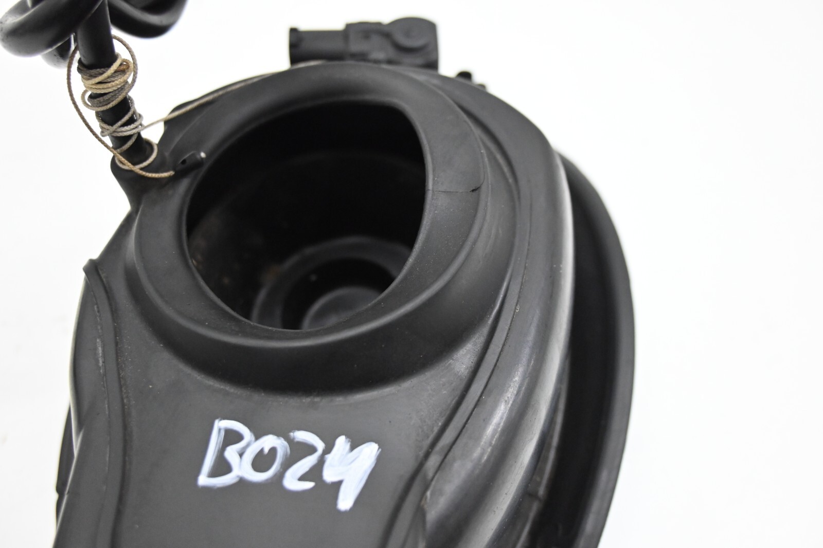 ⭐ 14-21 Maserati Ghibli Rear Gas Fuel Tank Filler Door Lid Cap Housing Blue Oem
