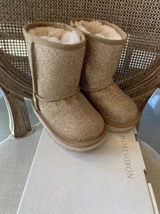 gold glitter boots for toddlers