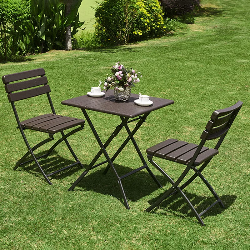 Folding lawn chair with table deals
