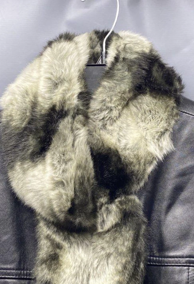 Terry Lewis Luxuries Genuine Leather Vest Black Gray Faux Fur Med Reversible - Image 2 of 4