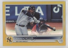 2022 Topps Series 2 Gold Foil Aaron Hicks #497 0ti4