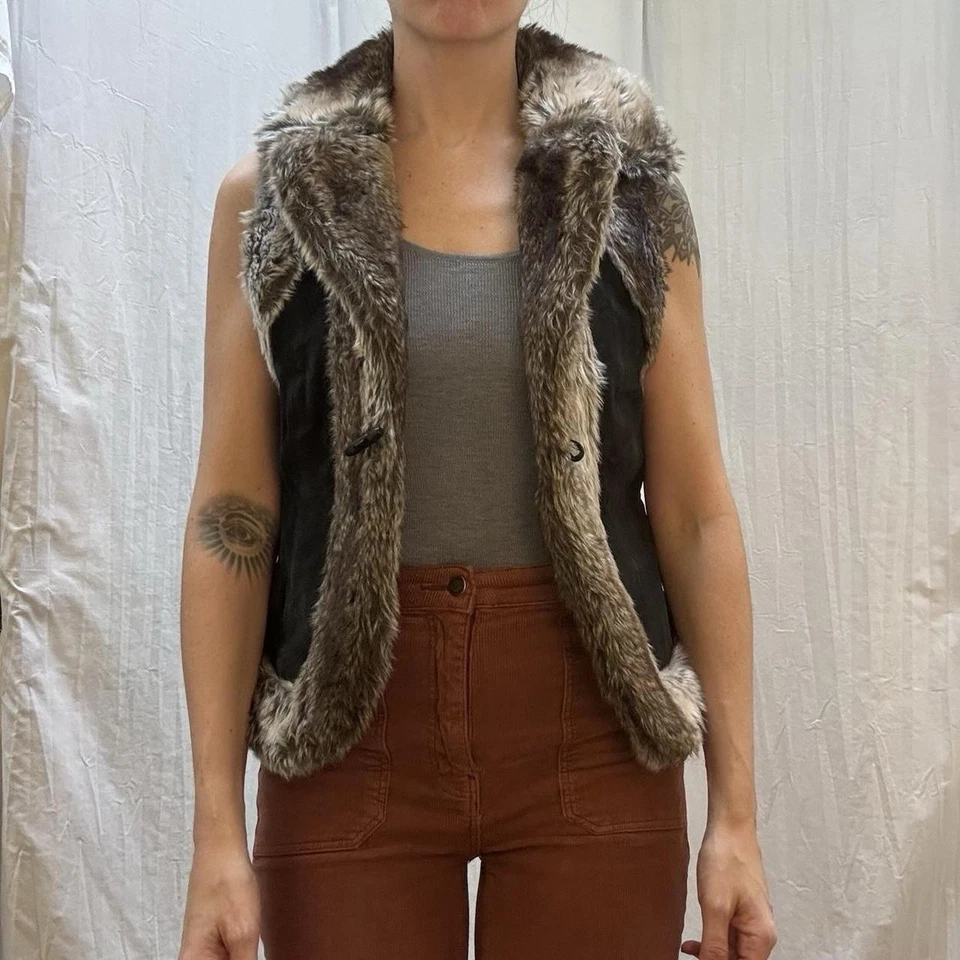 Chaleco de cuero negro y piel sintética vintage Y2K Live una pequeña talla pequeña Foto 3 de 4