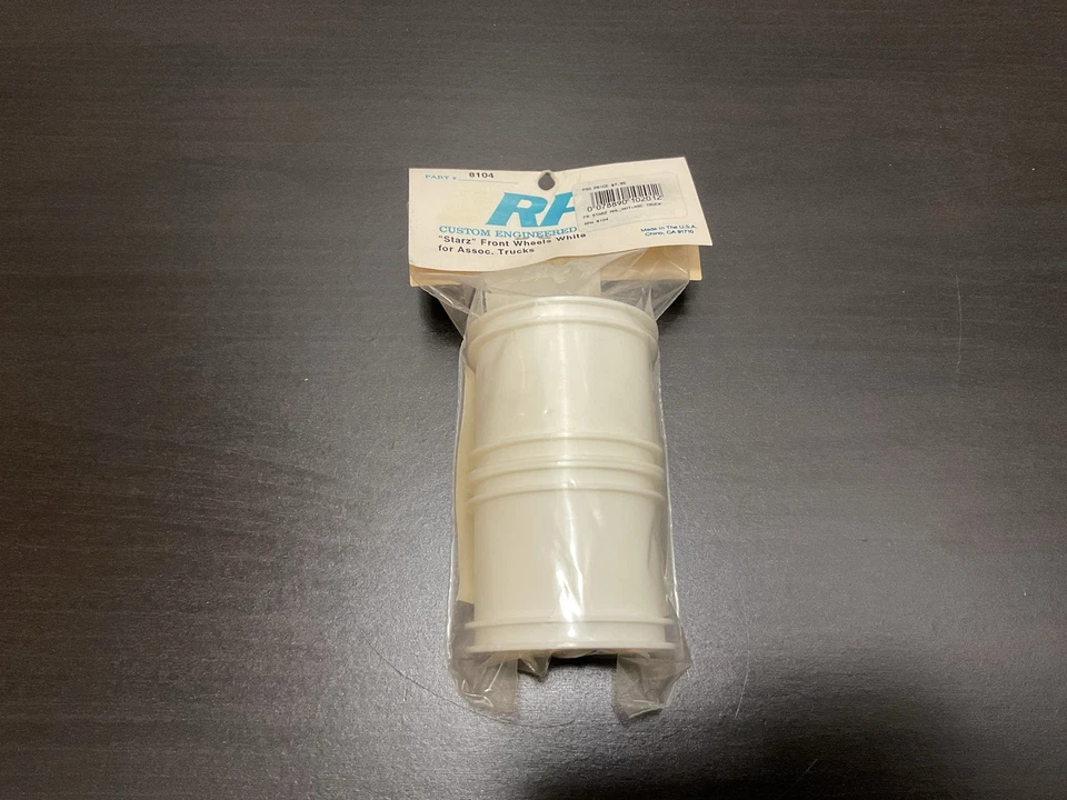 RPM 8104 “Starz” White Front Wheels For Associated Trucks - Image 2 of 3