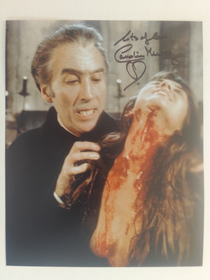   Dracula AD 1972 - Caroline Munro Biss Szene 8x10 - Autogramm zugeschrieben - COA